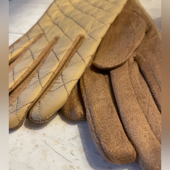 Puffer Diamond Quilted Gloves - Picture 4 of 9